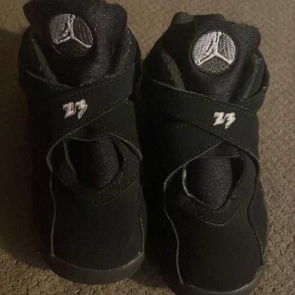 Lightly used toddler jordans - Picture 5 of 5